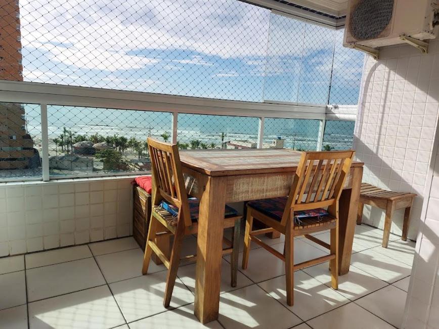 Em Frente A Apartamento Praia Grande (Santos)